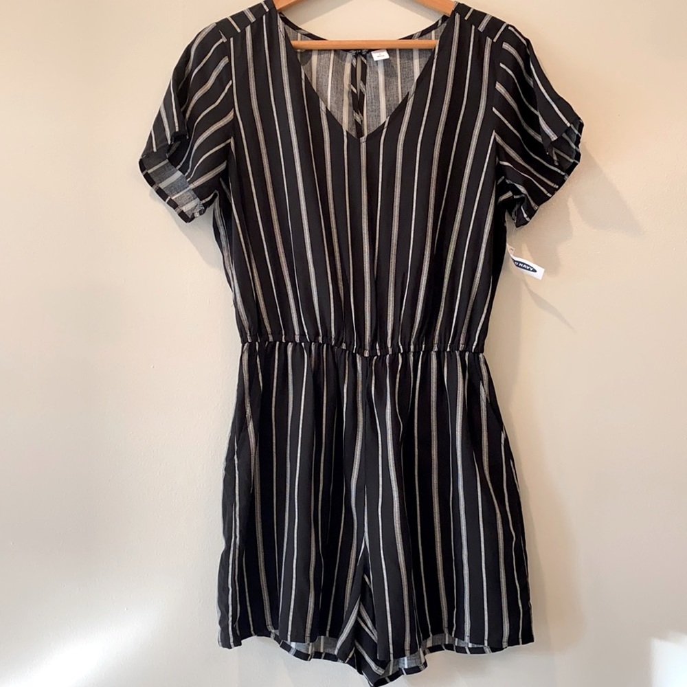 NWT Old Navy Vertical Stipe Romper V Neck Keyhole Back